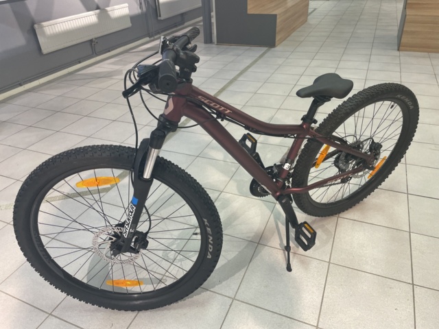 1060402-1 Scott contessa 26” bike