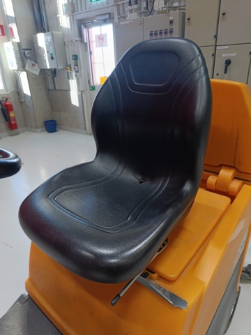 999488-9 Scrubbing machine Taski Swingo 2500