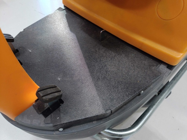 999488-15 Scrubbing machine Taski Swingo 2500