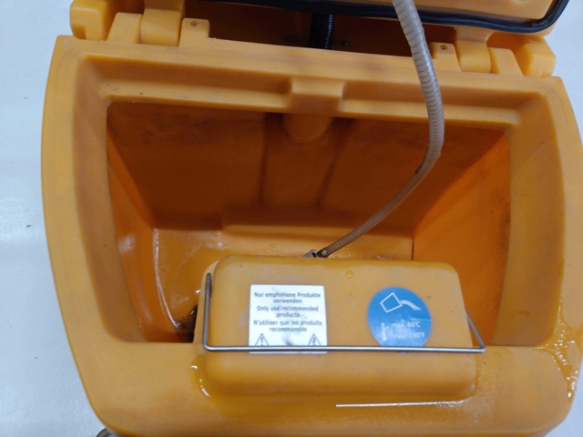 999488-16 Scrubbing machine Taski Swingo 2500