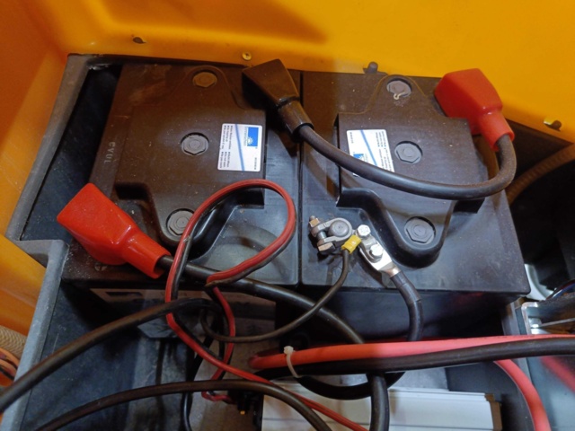 999488-22 Scrubbing machine Taski Swingo 2500