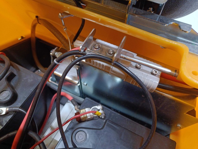 999488-24 Scrubbing machine Taski Swingo 2500