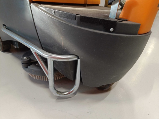 999488-26 Scrubbing machine Taski Swingo 2500