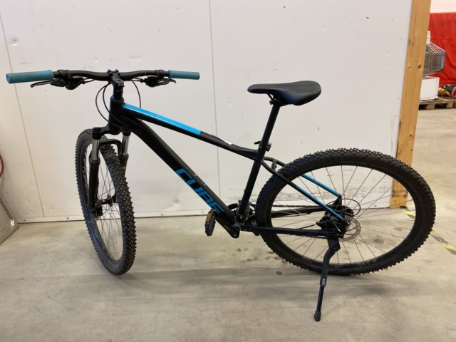 998882-2 Bicycle Cube Aim black'n'blue 16 gears