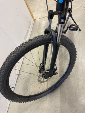 998882-3 Bicycle Cube Aim black'n'blue 16 gears