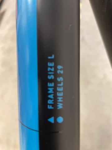 998882-8 Bicycle Cube Aim black'n'blue 16 gears