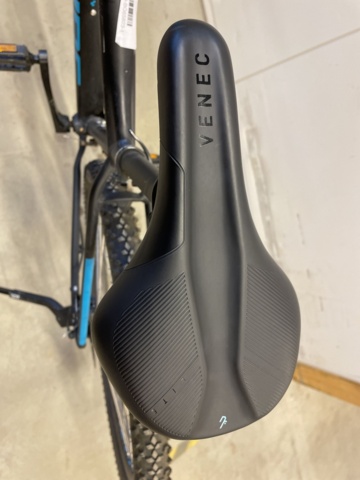 998882-16 Bicycle Cube Aim black'n'blue 16 gears