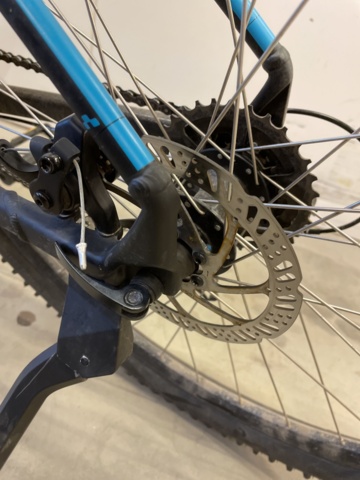 998882-18 Bicycle Cube Aim black'n'blue 16 gears