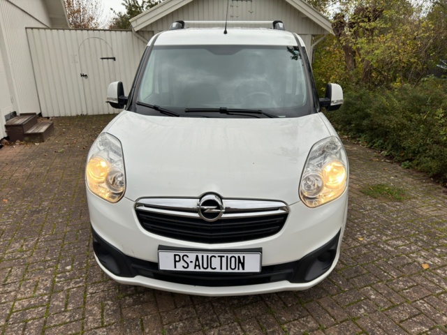 1107406-2 Opel Combo Van 2.4t 1.6 CDTI - 2013