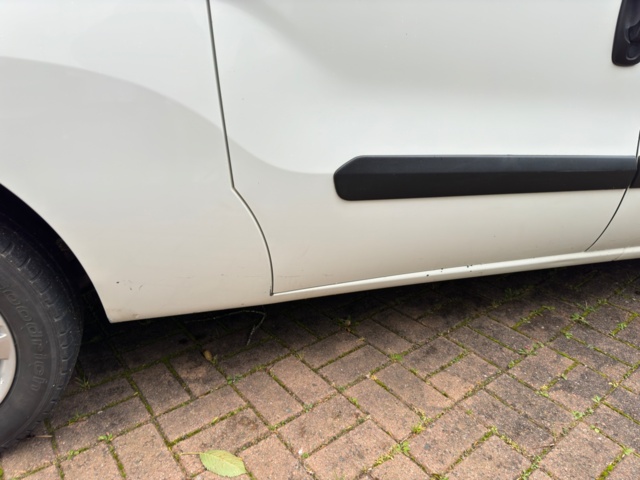 1107406-12 Opel Combo Van 2.4t 1.6 CDTI - 2013