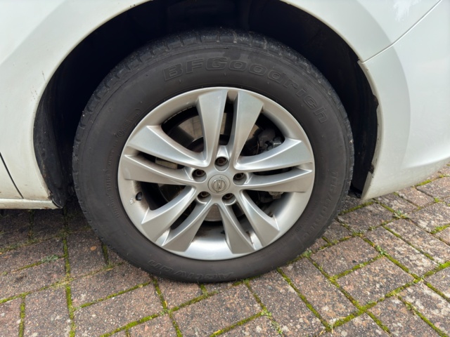 1107406-21 Opel Combo Van 2.4t 1.6 CDTI - 2013