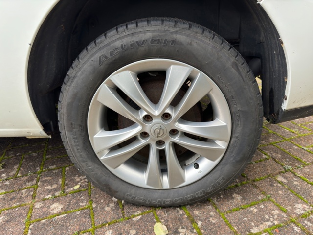 1107406-23 Opel Combo Van 2.4t 1.6 CDTI - 2013