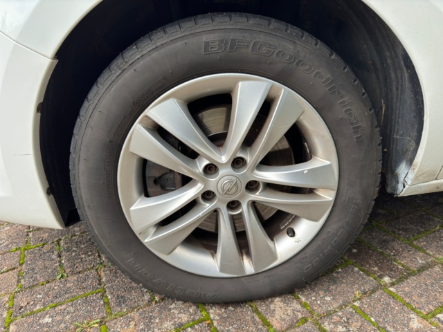 1107406-24 Opel Combo Van 2.4t 1.6 CDTI - 2013