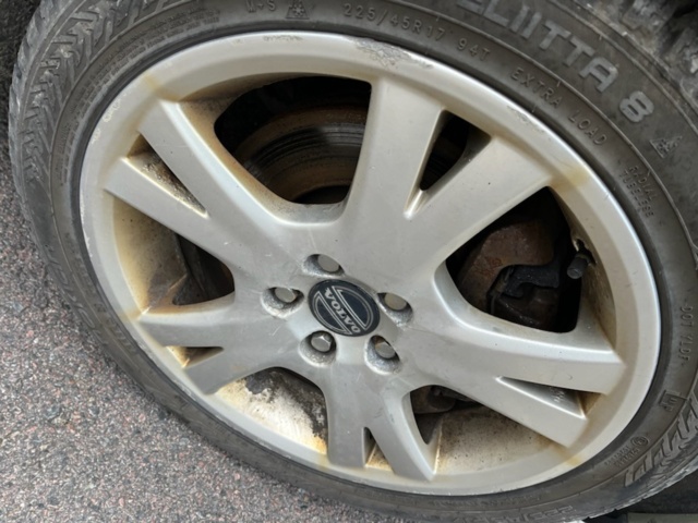 1105655-14 Volvo V70 2.5T - 2006