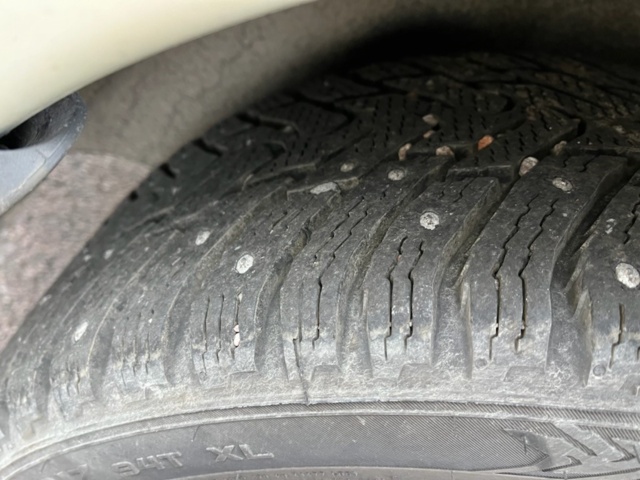 1105655-17 Volvo V70 2.5T - 2006