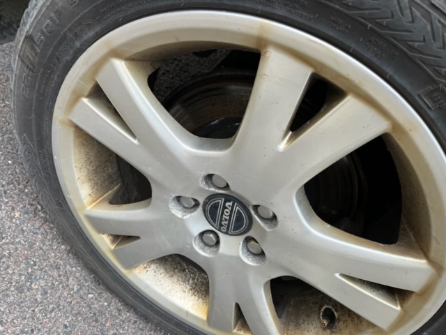 1105655-18 Volvo V70 2.5T - 2006