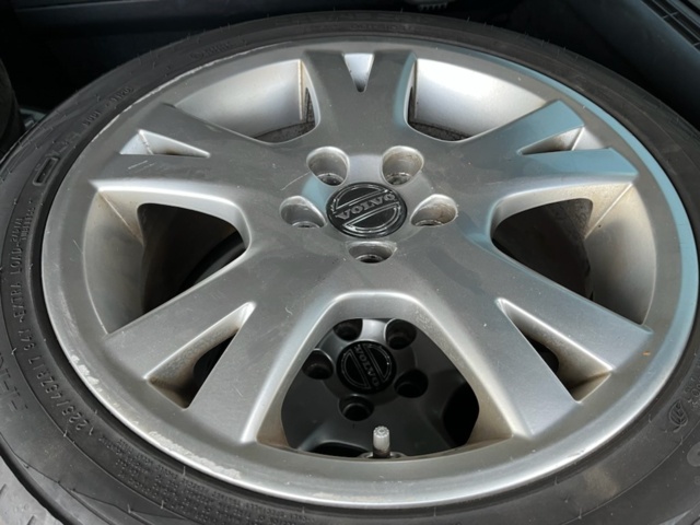 1105655-20 Volvo V70 2.5T - 2006