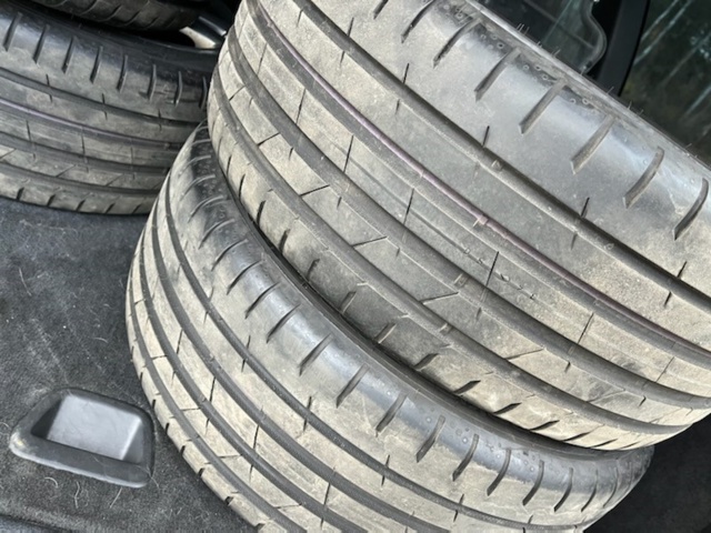 1105655-21 Volvo V70 2.5T - 2006