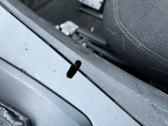 1105655-28 Volvo V70 2.5T - 2006