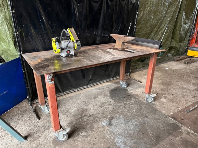 1107752-1 Work table, tin trestle and forge