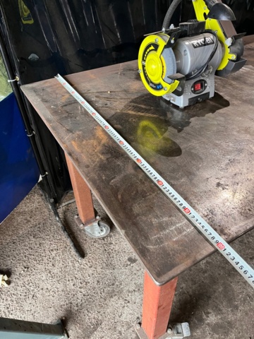 1107752-4 Work table, tin trestle and forge