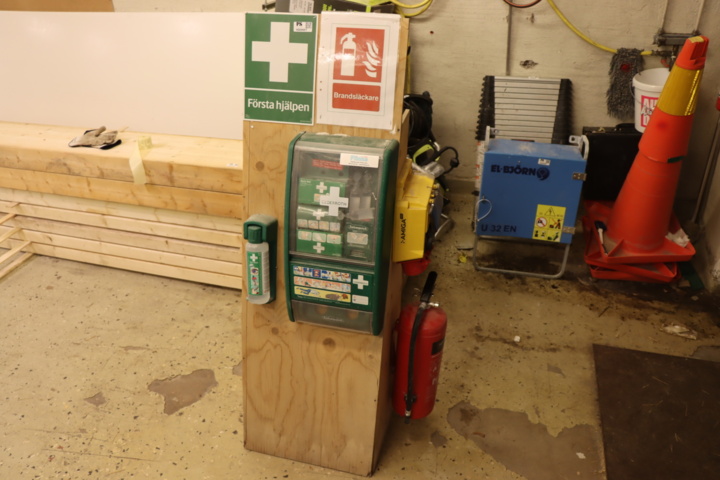1033927-1 First Aid Station, Fire Extinguisher, Construction Center