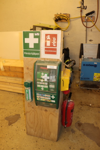 1033927-2 First Aid Station, Fire Extinguisher, Construction Center