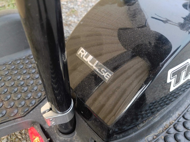 999489-10 Three-wheeled scooter Trigger, 500W