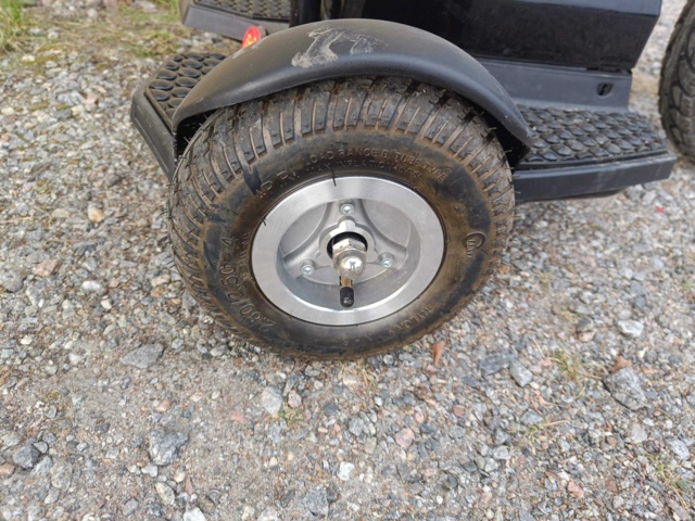 999489-11 Three-wheeled scooter Trigger, 500W