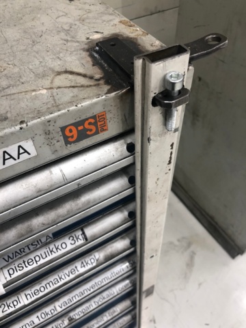 1107879-3 Metallilaatikosto - Ei pohjahintaa