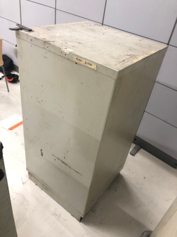 1107879-6 Metallilaatikosto - Ei pohjahintaa