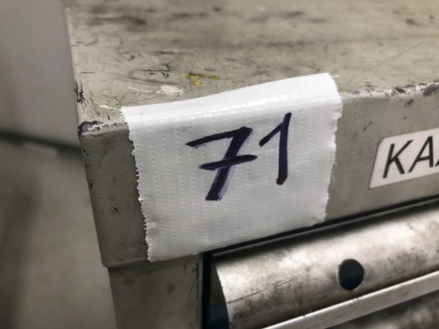 1107879-8 Metallilaatikosto - Ei pohjahintaa