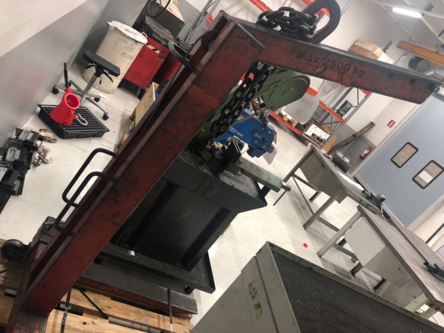 1107892-5 Nostopukki 2500kg - Ei pohjahintaa