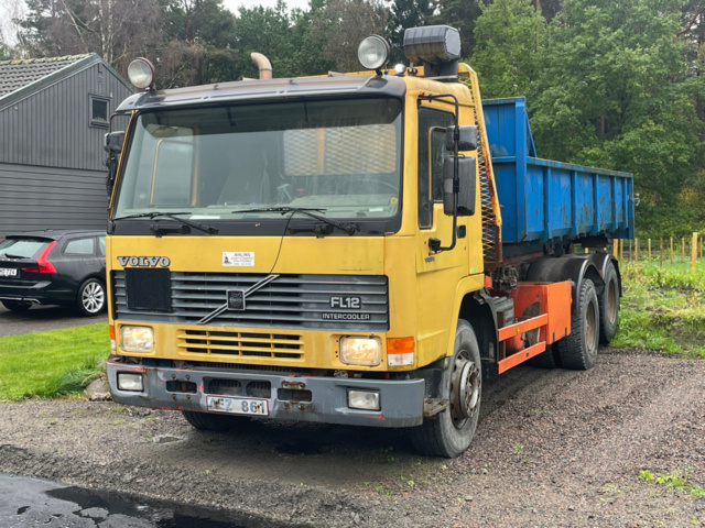 1048171-1 Truck changer Volvo FL12 6x2 -96