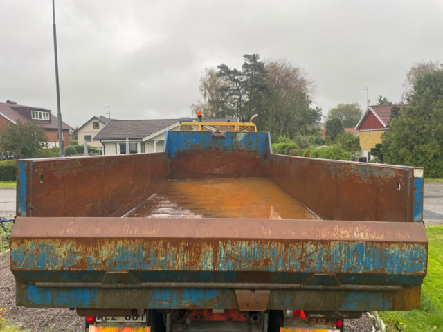 1048171-6 Truck changer Volvo FL12 6x2 -96