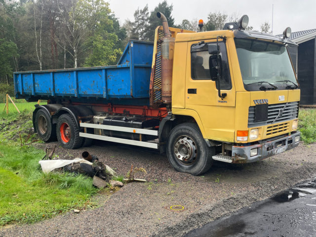 1048171-8 Truck changer Volvo FL12 6x2 -96