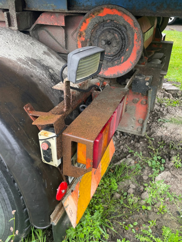 1048171-31 Truck changer Volvo FL12 6x2 -96