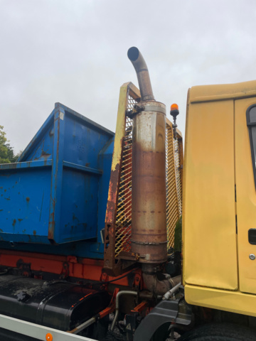 1048171-32 Truck changer Volvo FL12 6x2 -96