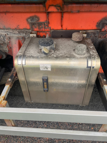 1048171-36 Truck changer Volvo FL12 6x2 -96