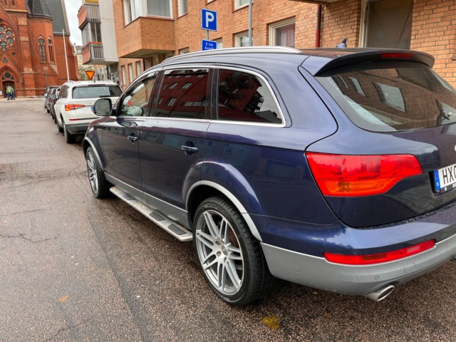 1107961-7 Audi Q7 4.2 TDI V8 quattro - 2009