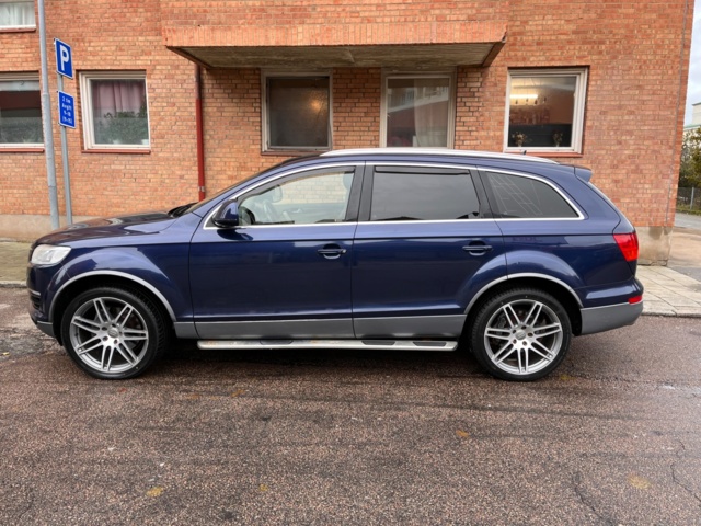 1107961-8 Audi Q7 4.2 TDI V8 quattro - 2009