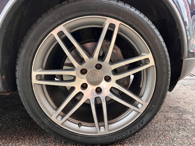 1107961-12 Audi Q7 4.2 TDI V8 quattro - 2009