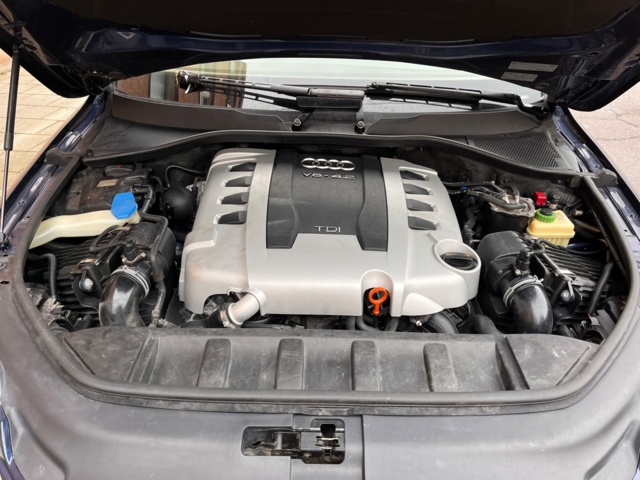 1107961-63 Audi Q7 4.2 TDI V8 quattro - 2009