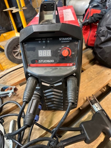 1071381-3 Bultsvets Stamos Stud 1600 med svetspistol