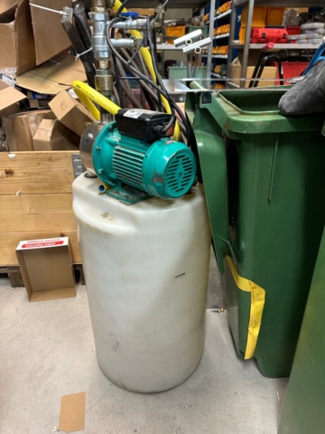 1071393-4 Blandningskärl med pump Wilo WJ 203 X-EM/B