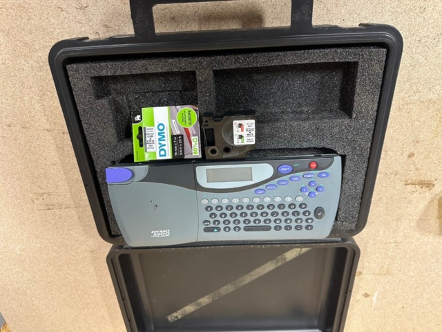 1071330-1 Labeling machine Dymo 5500