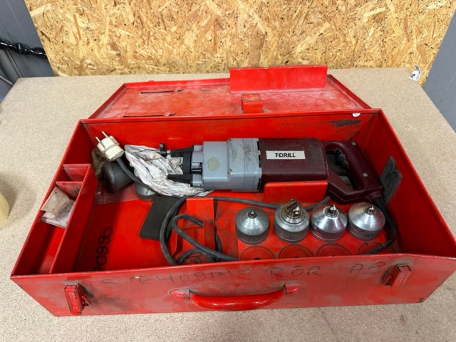 1071344-1 Cantilever machine T-Drill