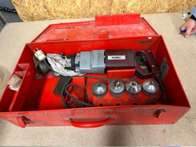 1071344-4 Cantilever machine T-Drill