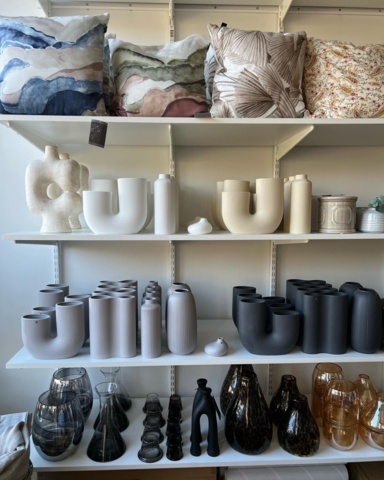 1039831-7 Lot with Interior