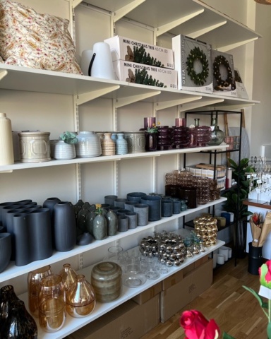 1039831-15 Lot with Interior